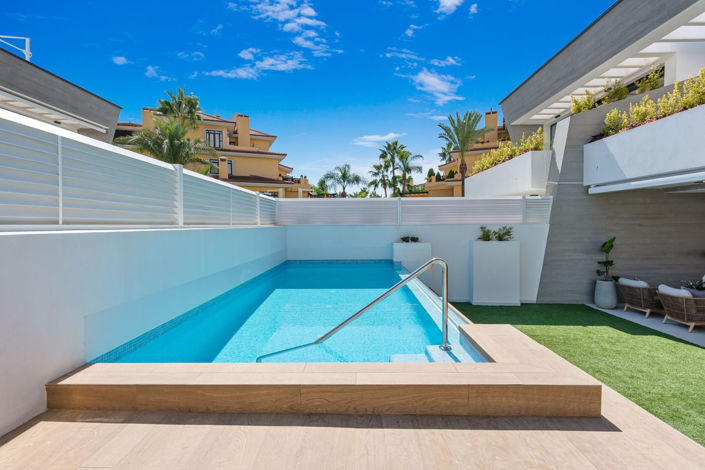 Image No.4-5 Bed Townhouse for sale