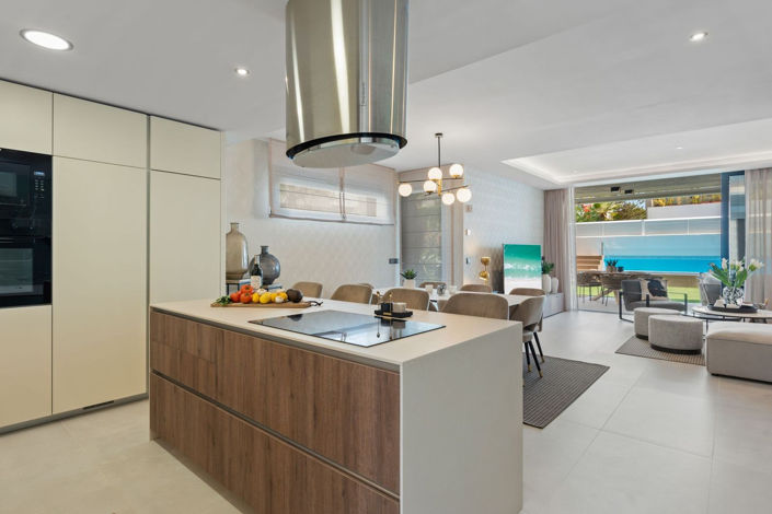 Image No.8-5 Bed Townhouse for sale