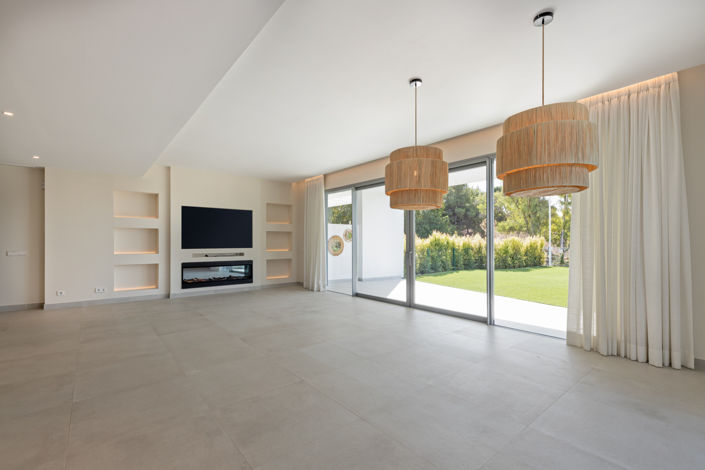 Image No.3-4 Bed House for sale