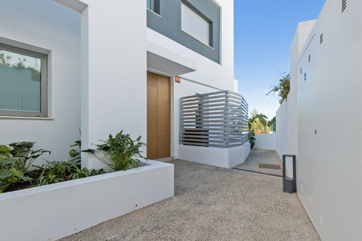 Image No.29-4 Bed House for sale