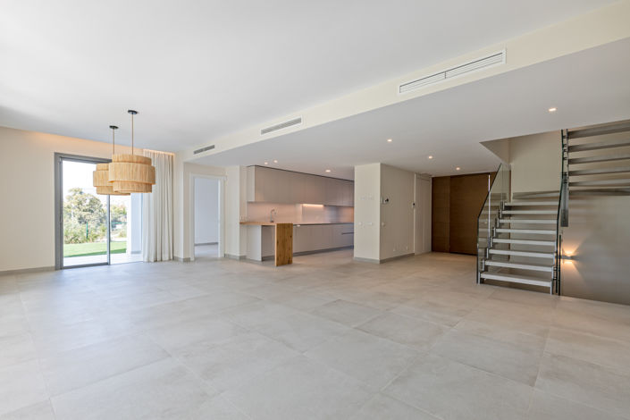 Image No.35-4 Bed House for sale