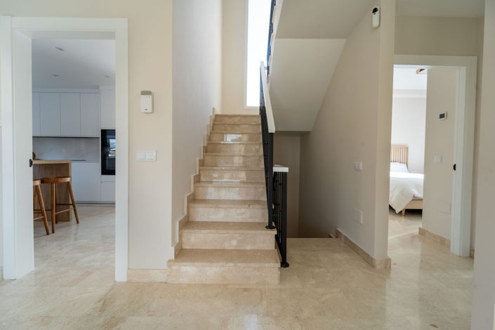 Image No.35-4 Bed Villa for sale