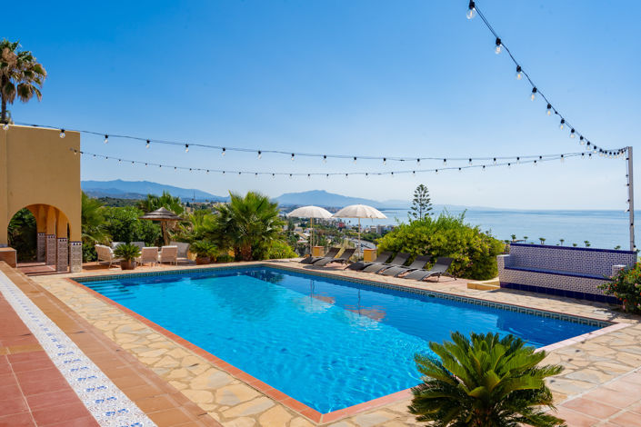 Image No.3-7 Bed Villa for sale