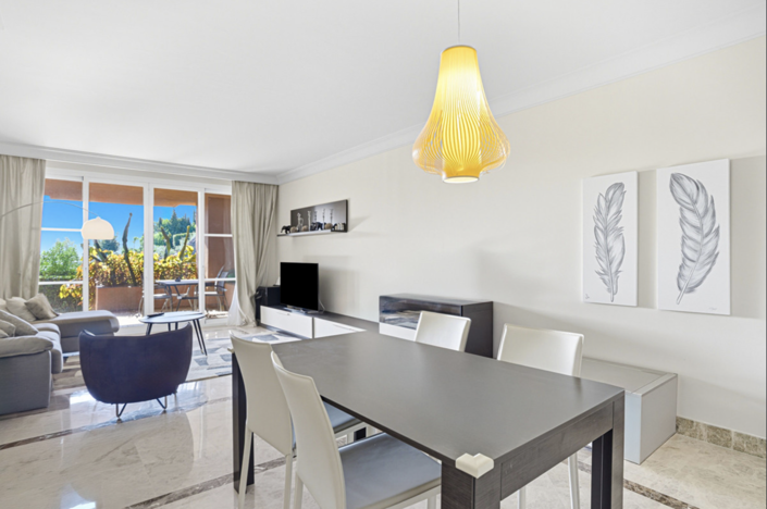 Image No.17-2 Bed Property for sale