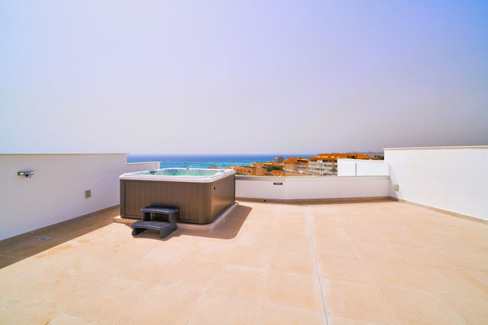 Image No.18-2 Bed Property for sale