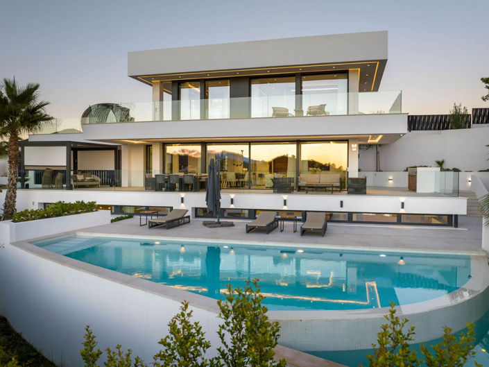 Image No.2-4 Bed Villa for sale