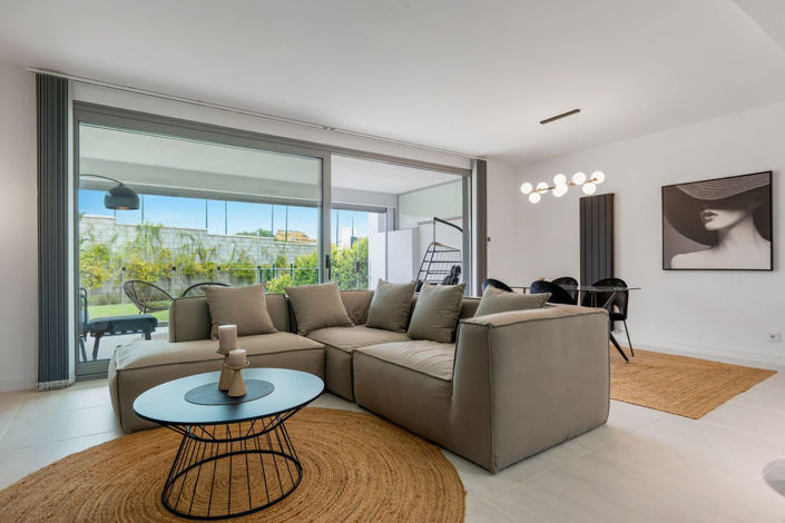 Image No.3-3 Bed Property for sale