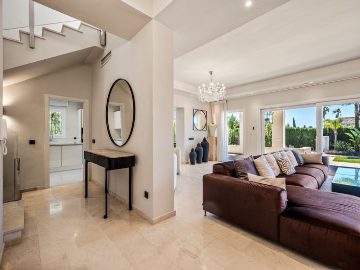 Image No.6-6 Bed Villa for sale