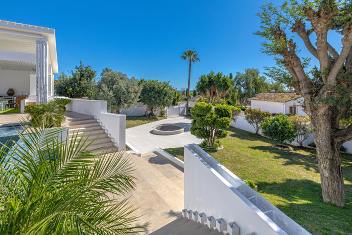 Image No.12-7 Bed Villa for sale