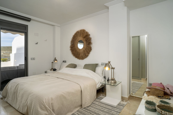 Image No.18-3 Bed Apartment for sale