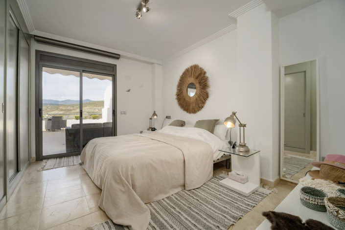 Image No.19-3 Bed Apartment for sale