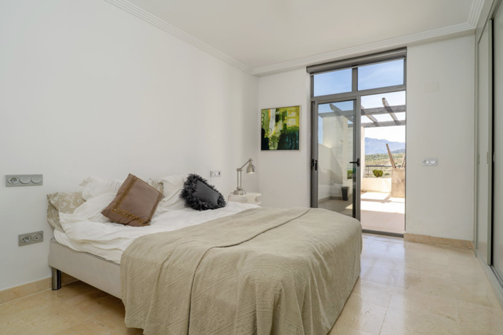 Image No.27-3 Bed Apartment for sale