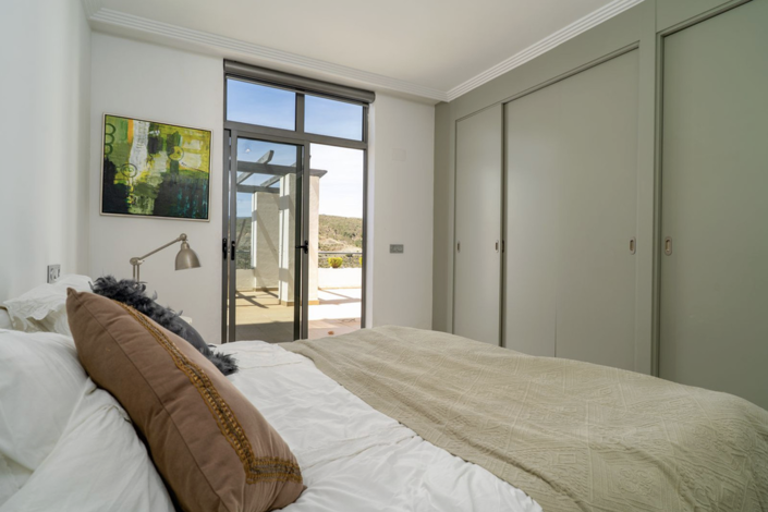 Image No.28-3 Bed Apartment for sale