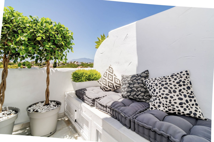 Image No.15-3 Bed Property for sale