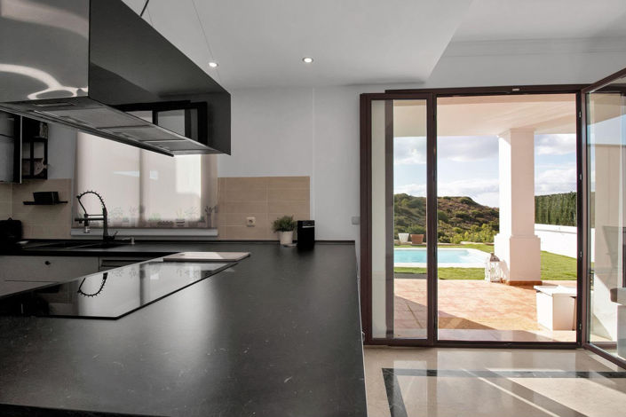 Image No.30-3 Bed Townhouse for sale