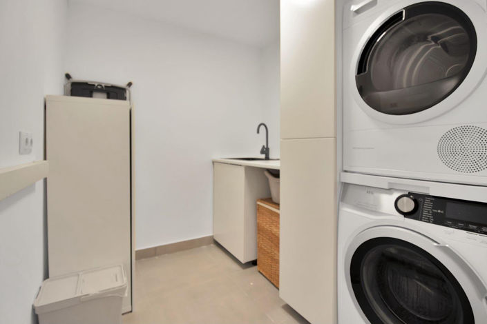 Image No.42-3 Bed Townhouse for sale