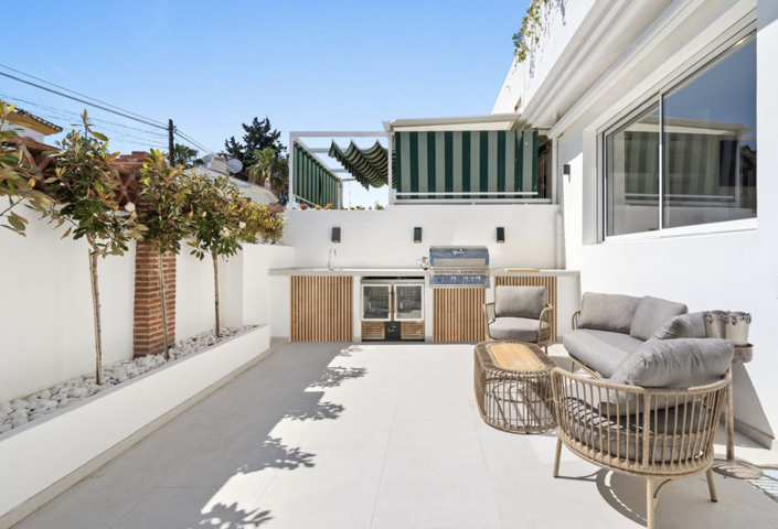 Image No.10-4 Bed Townhouse for sale