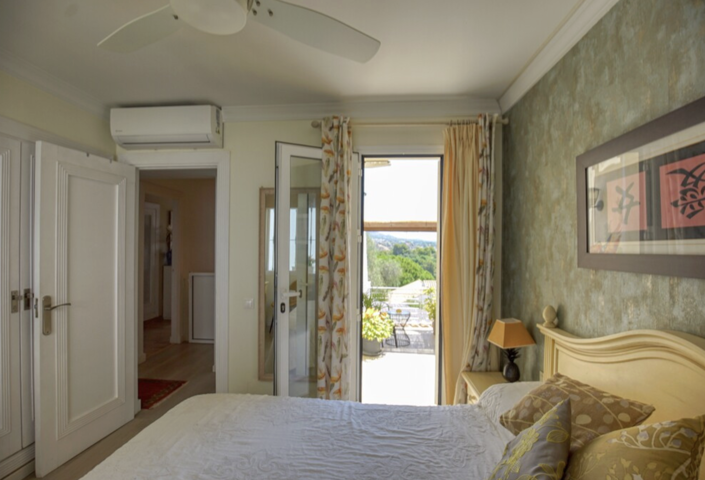 Image No.21-4 Bed Townhouse for sale