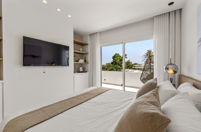Image No.30-2 Bed Property for sale
