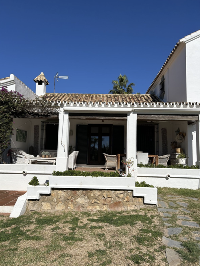 Image No.2-4 Bed Villa for sale