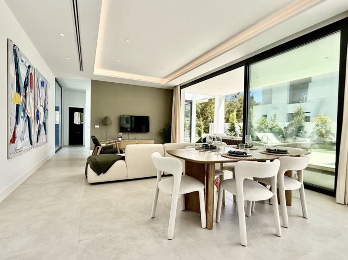 Image No.14-6 Bed Villa for sale