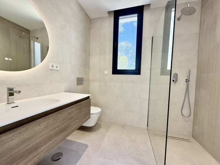 Image No.21-6 Bed Villa for sale