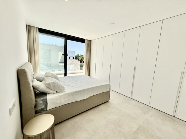 Image No.28-6 Bed Villa for sale