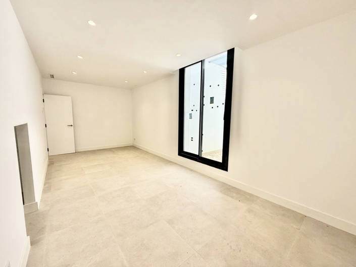 Image No.36-6 Bed Villa for sale