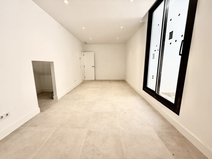 Image No.37-6 Bed Villa for sale
