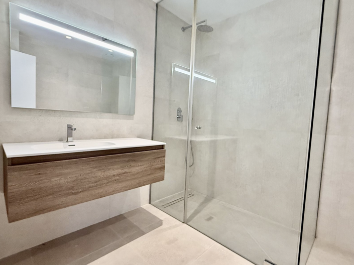 Image No.46-6 Bed Villa for sale