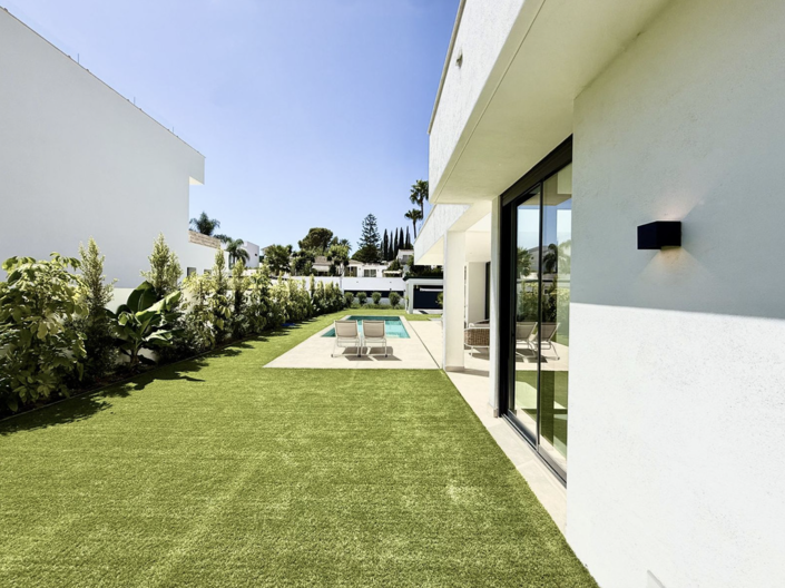 Image No.6-6 Bed Villa for sale