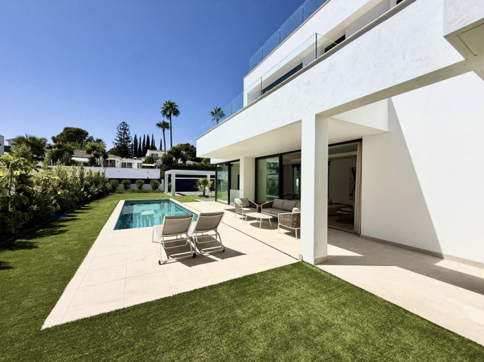 Image No.7-6 Bed Villa for sale