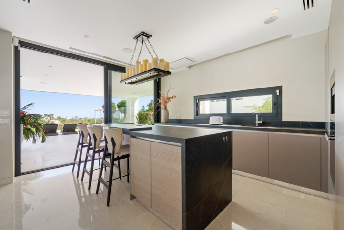 Image No.29-5 Bed Villa for sale