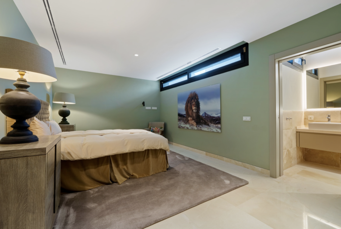 Image No.34-5 Bed Villa for sale