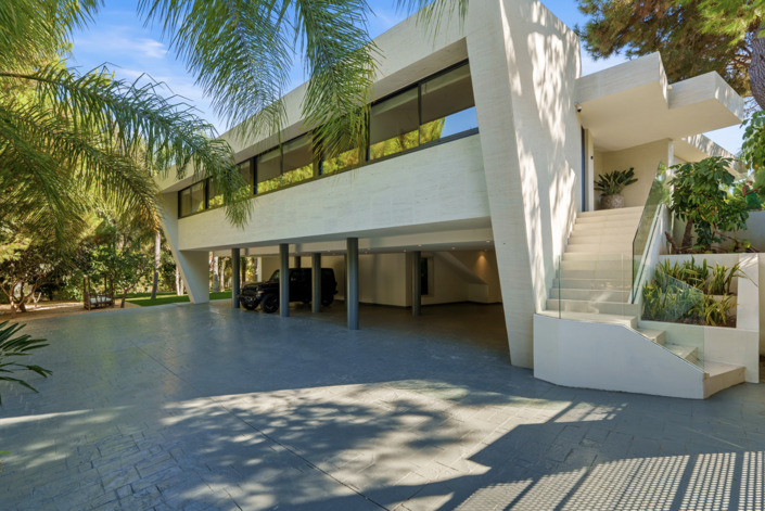 Image No.30-5 Bed Villa for sale