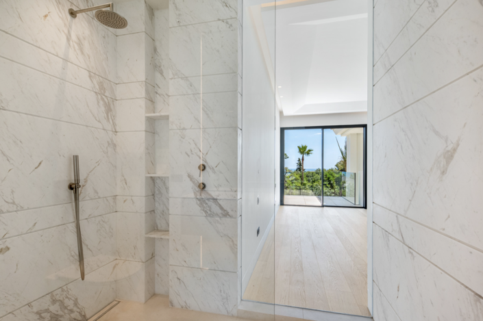 Image No.40-6 Bed Villa for sale