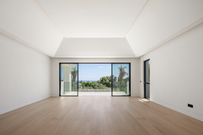 Image No.9-6 Bed Villa for sale