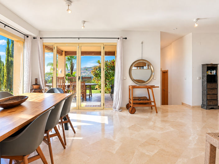 Image No.3-4 Bed Villa for sale