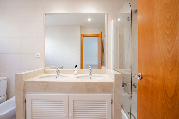 Image No.32-4 Bed Villa for sale