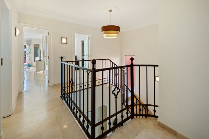 Image No.17-5 Bed Townhouse for sale