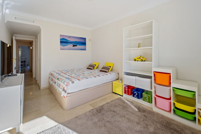 Image No.19-5 Bed Townhouse for sale
