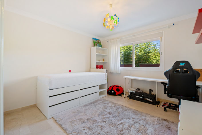 Image No.24-5 Bed Townhouse for sale