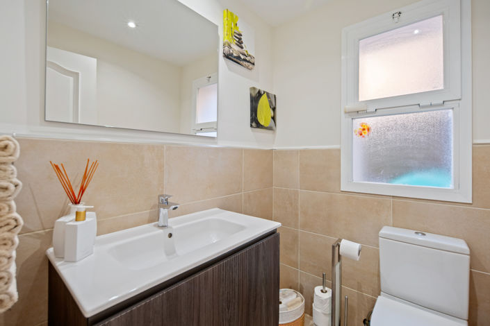 Image No.30-5 Bed Townhouse for sale