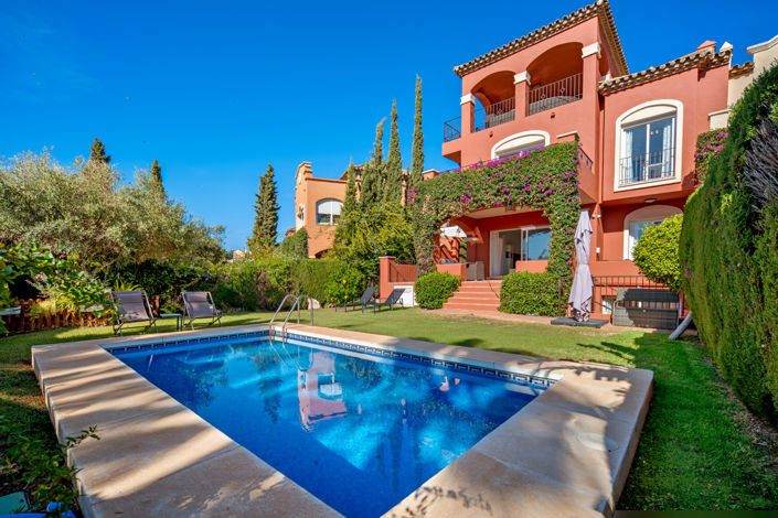 Image No.37-5 Bed Townhouse for sale