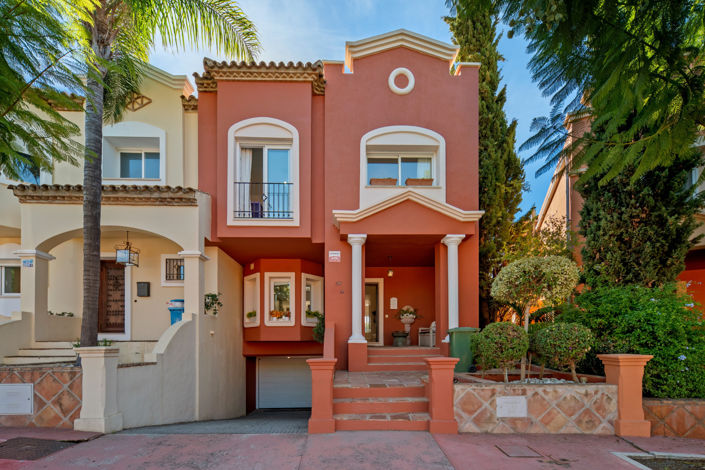 Image No.38-5 Bed Townhouse for sale