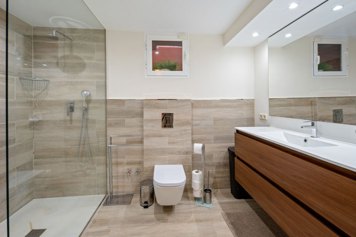 Image No.43-5 Bed Townhouse for sale