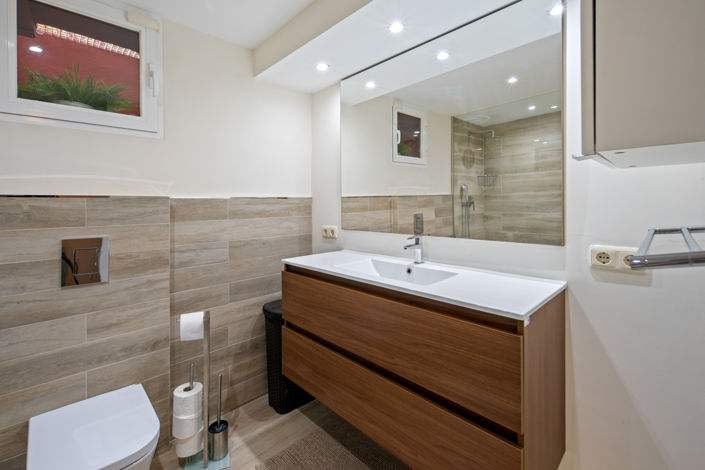Image No.44-5 Bed Townhouse for sale