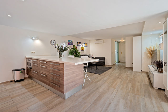 Image No.45-5 Bed Townhouse for sale
