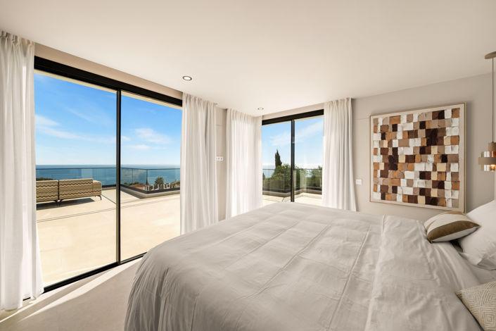 Image No.2-5 Bed Villa for sale