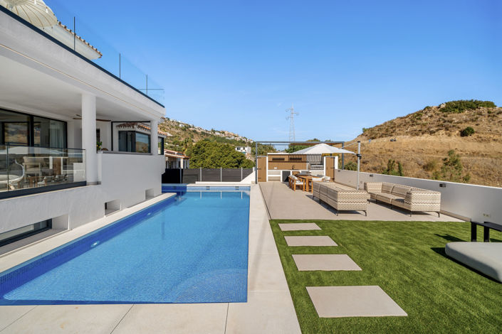 Image No.42-5 Bed Villa for sale